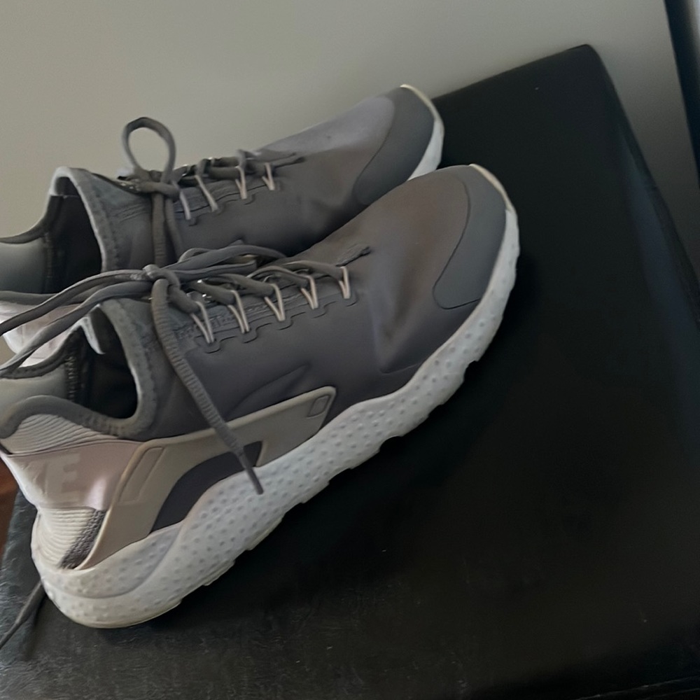 Nike huarache sneakers